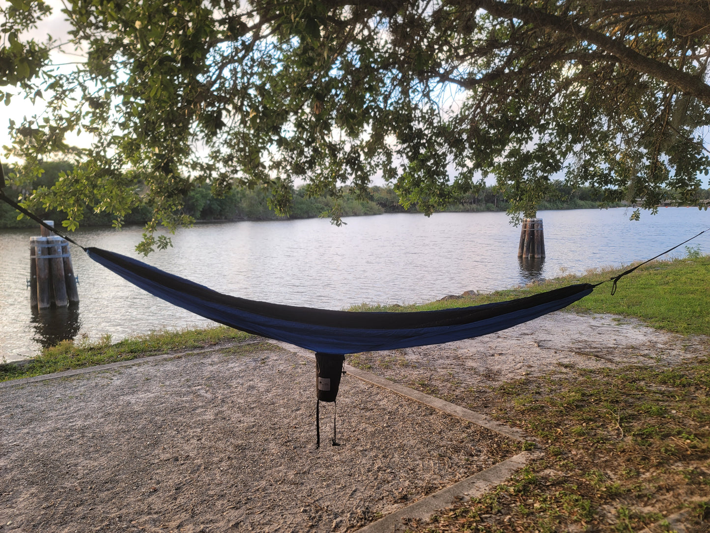 BAREOUTDOORS - Double Hammock (Black/Blue)